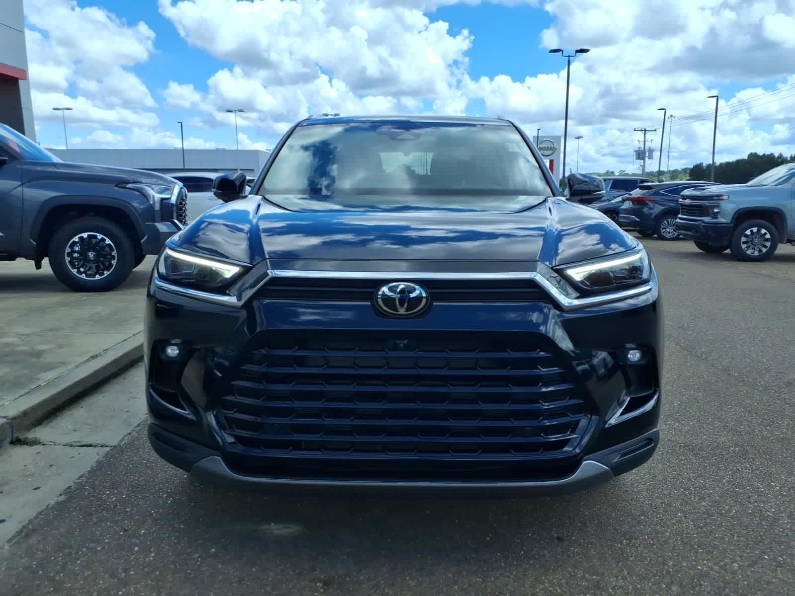 Thumbnail: 2024 Toyota Grand Highlander - 2