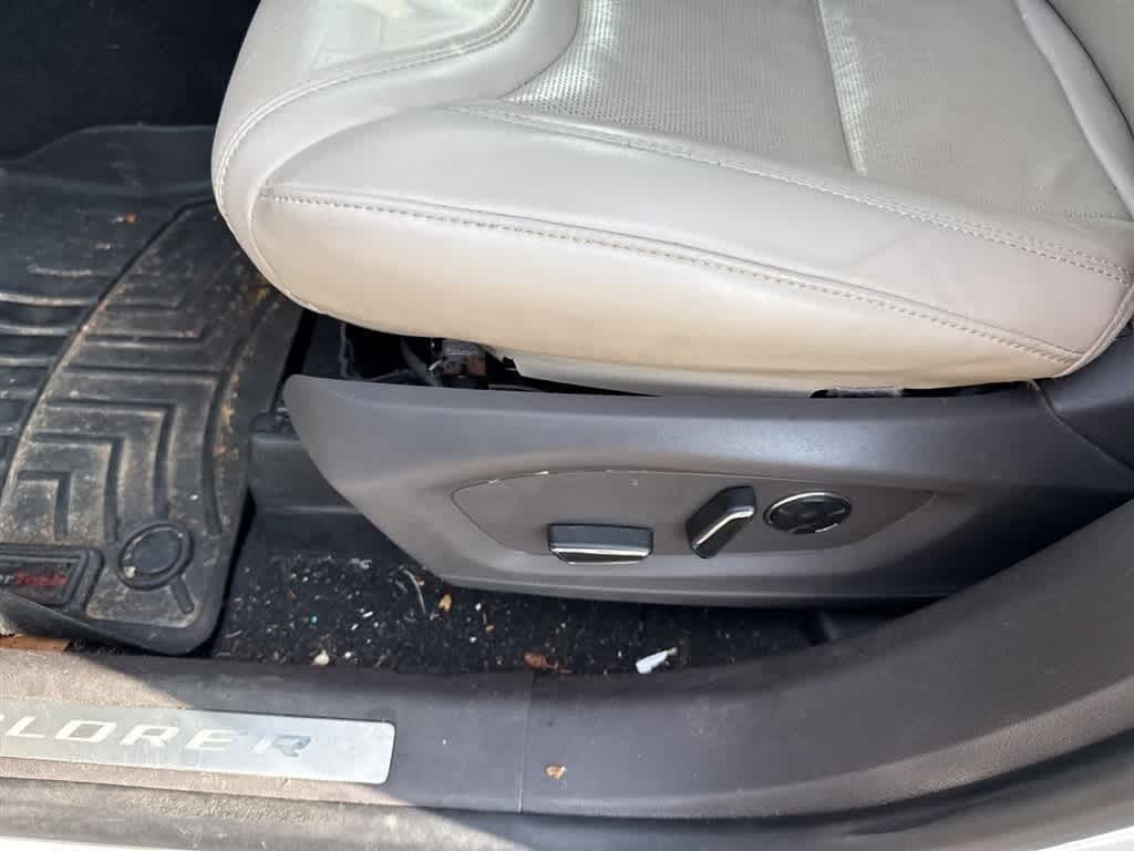 Thumbnail: 2020 Ford Explorer - 10