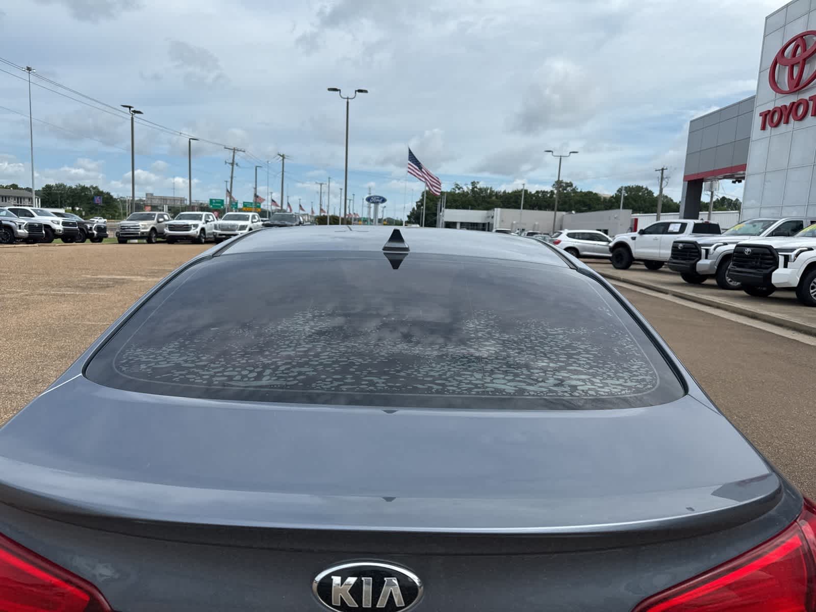 Thumbnail: 2017 Kia Forte - 4