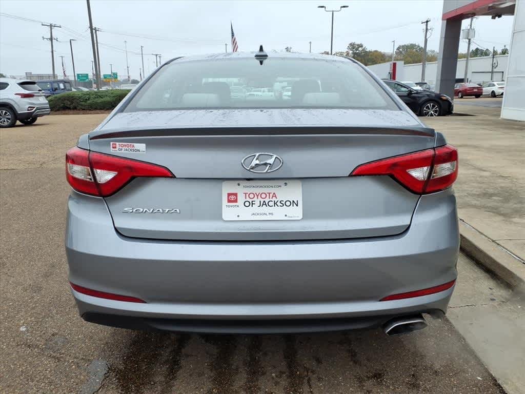 Thumbnail: 2016 Hyundai Sonata - 6