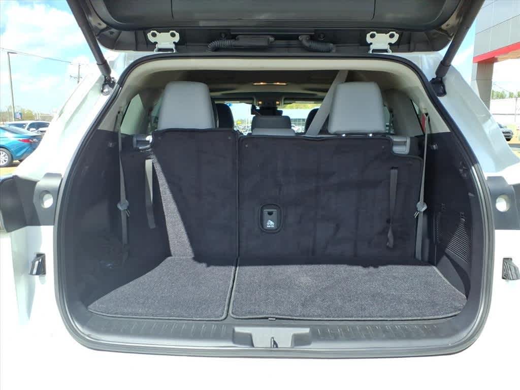 Thumbnail: 2024 Toyota Highlander - 8