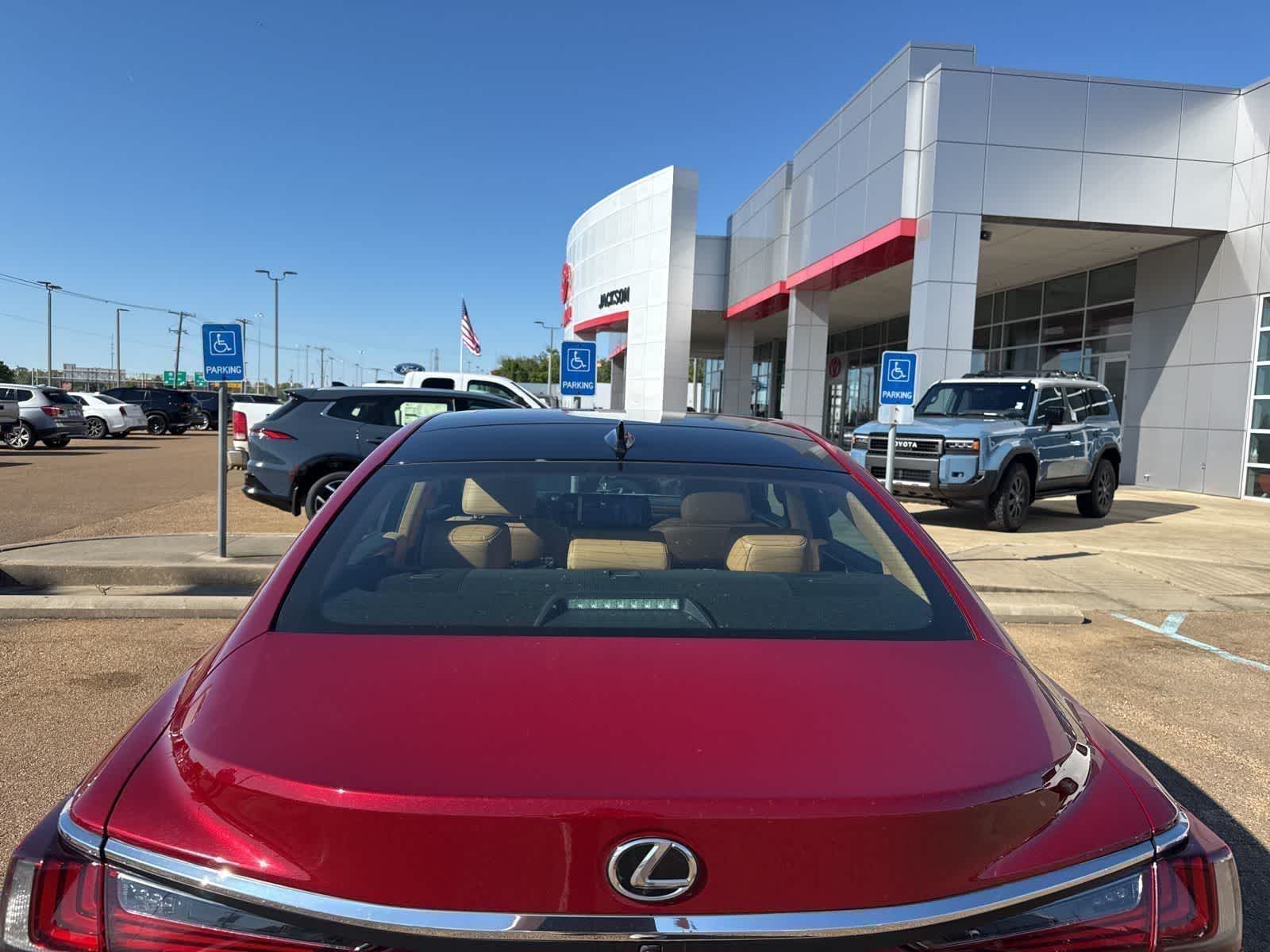 Thumbnail: 2023 Lexus ES - 5