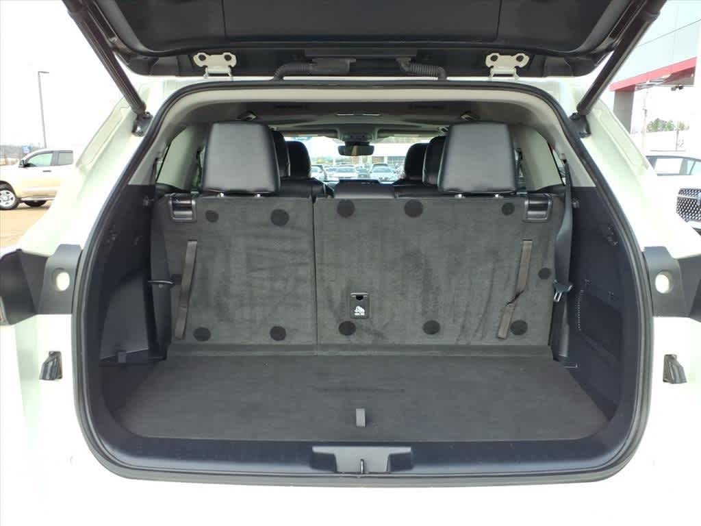 Thumbnail: 2021 Toyota Highlander - 8