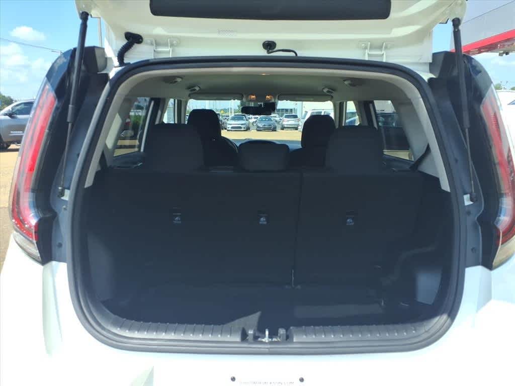 Thumbnail: 2023 Kia Soul - 8