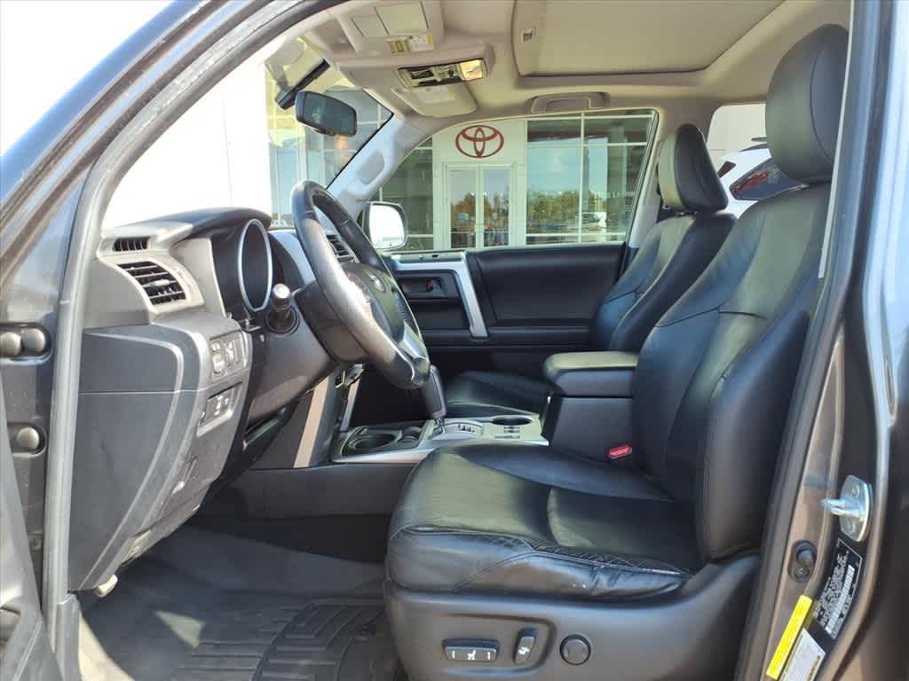 Thumbnail: 2013 Toyota 4Runner - 25