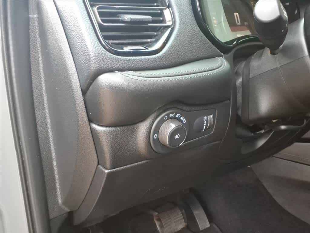 Thumbnail: 2022 Dodge Durango - 14