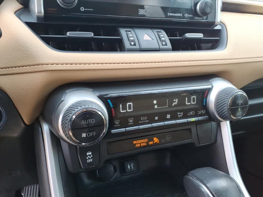 Thumbnail: 2019 Toyota RAV4 - 20