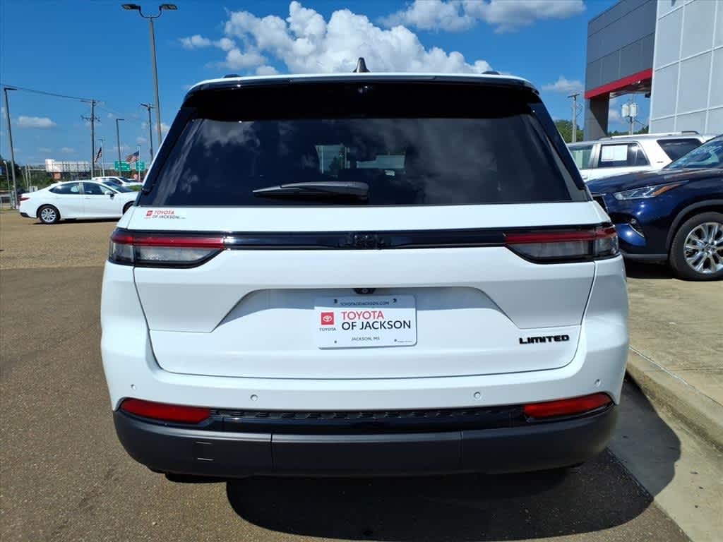 Thumbnail: 2023 Jeep Grand Cherokee - 6