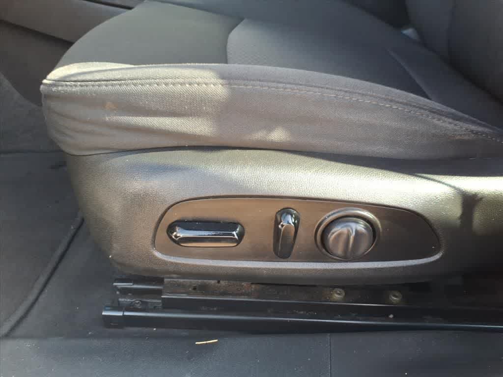 Thumbnail: 2020 Chevrolet Malibu - 11