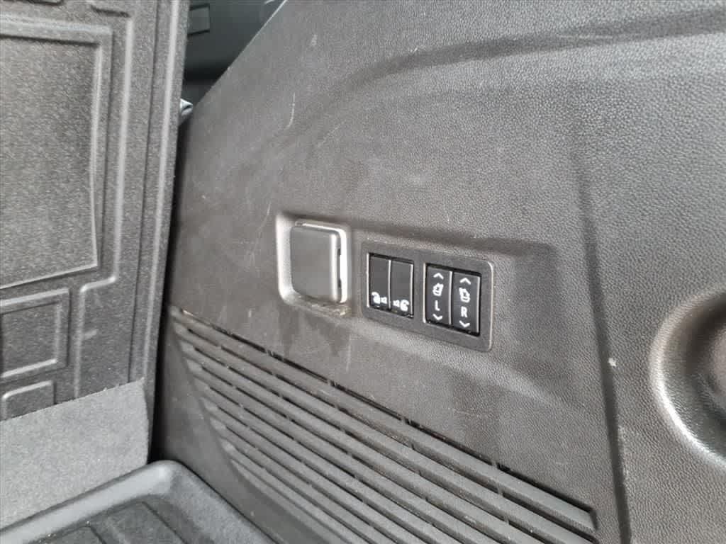 Thumbnail: 2022 GMC Yukon - 8