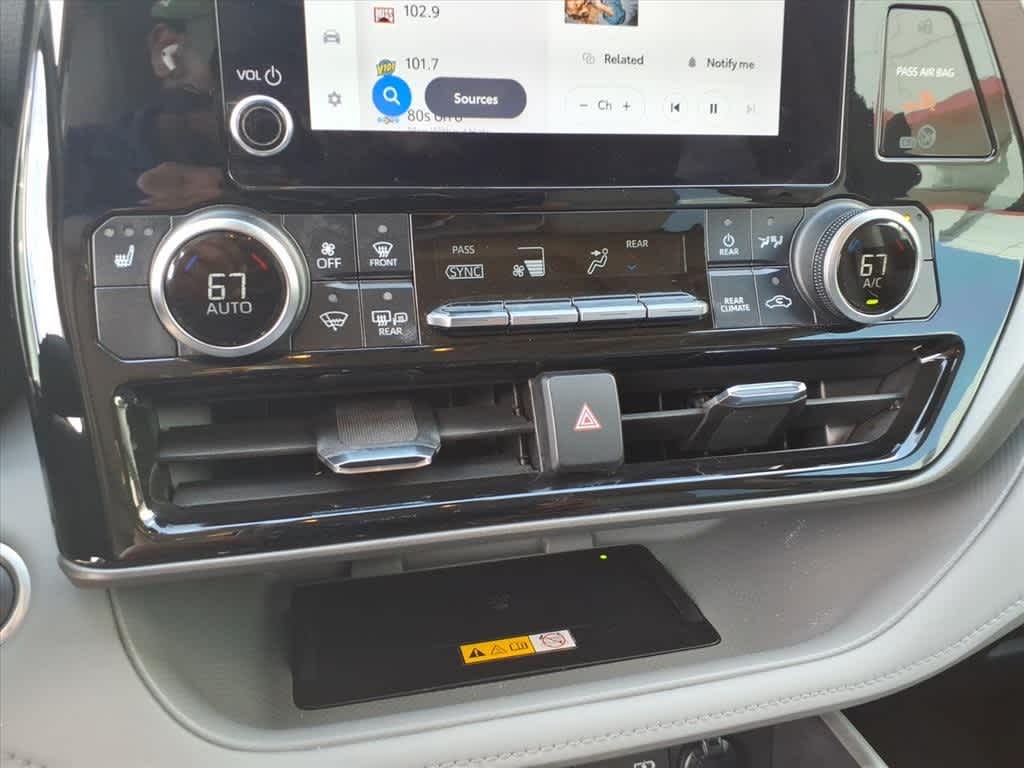 Thumbnail: 2024 Toyota Highlander - 20