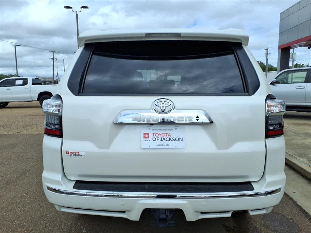 Thumbnail: 2018 Toyota 4Runner - 6