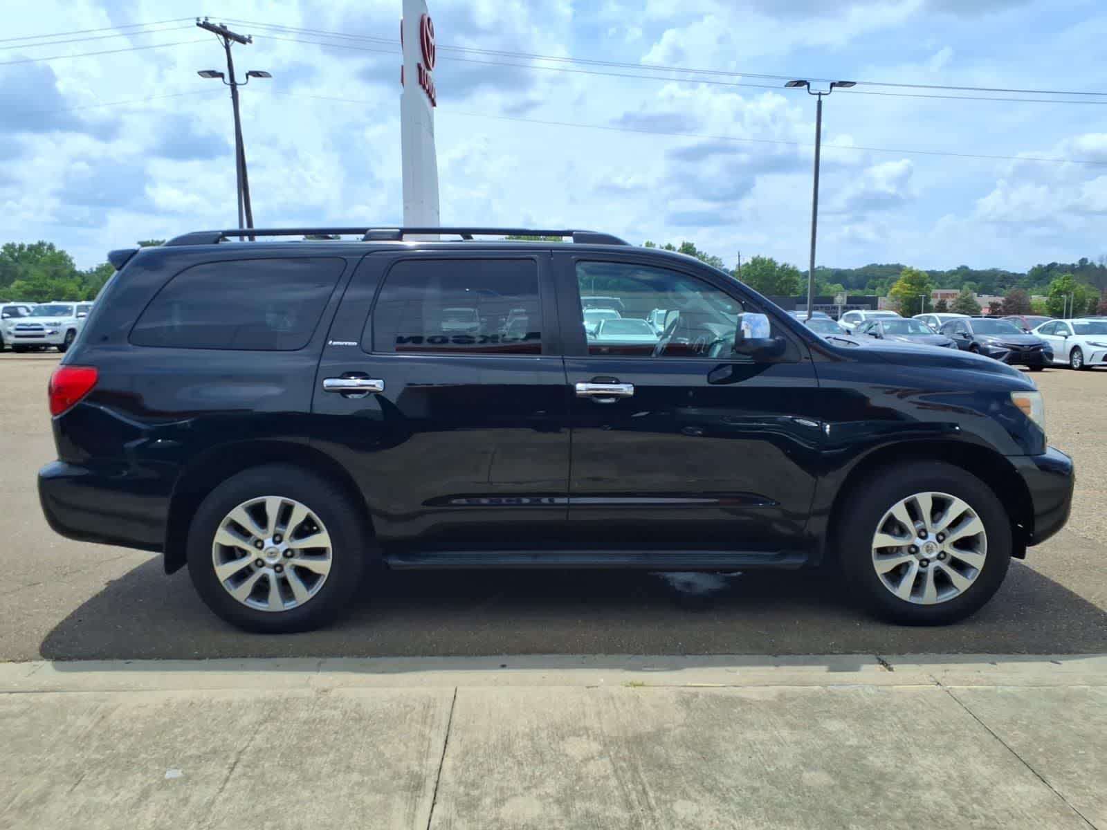 Thumbnail: 2014 Toyota Sequoia - 3