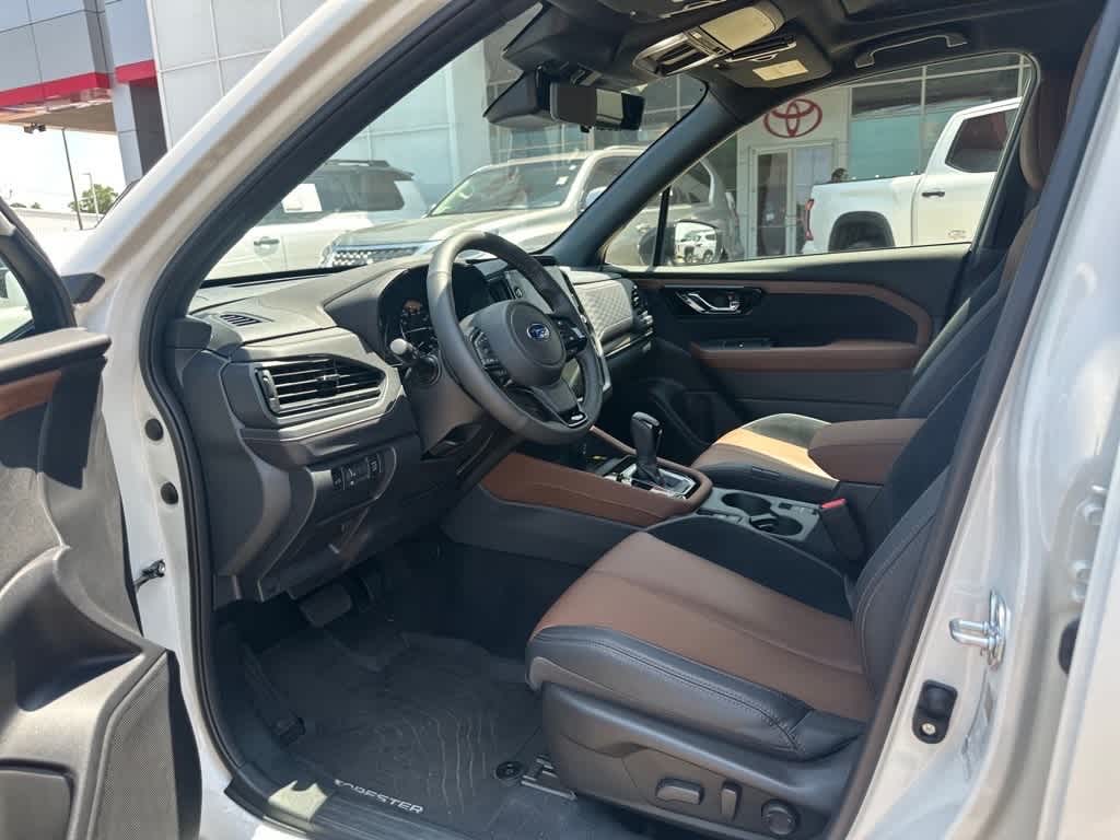 2025 Subaru Forester Touring 26