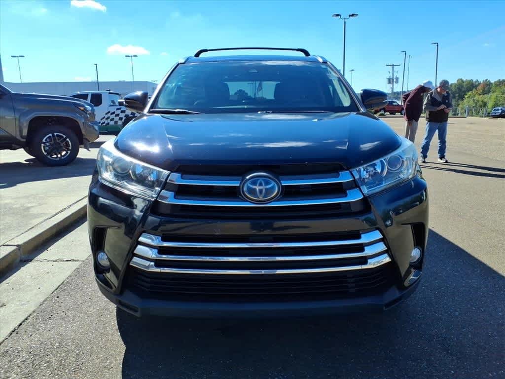 Thumbnail: 2018 Toyota Highlander - 2