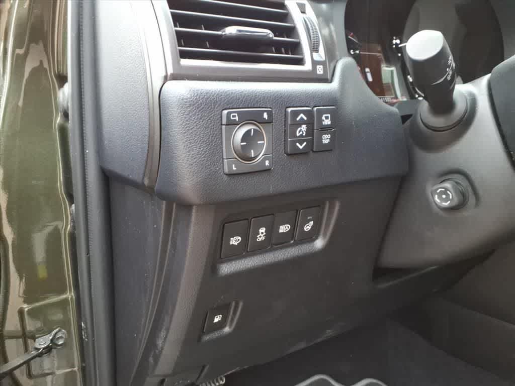 Thumbnail: 2023 Lexus GX - 14