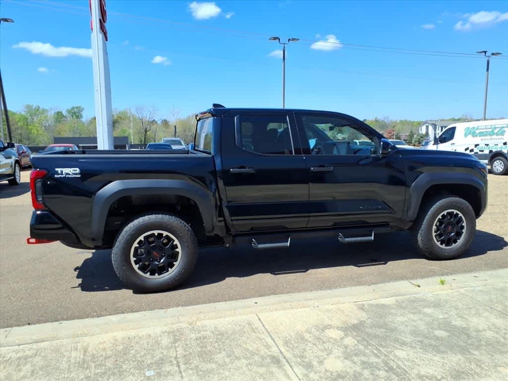 Thumbnail: 2025 Toyota Tacoma - 4