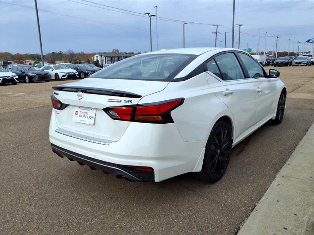 Thumbnail: 2022 Nissan Altima - 5