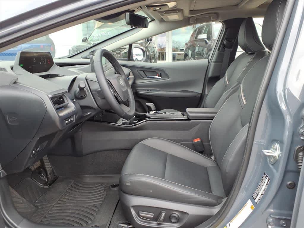 Thumbnail: 2025 Toyota Prius - 25