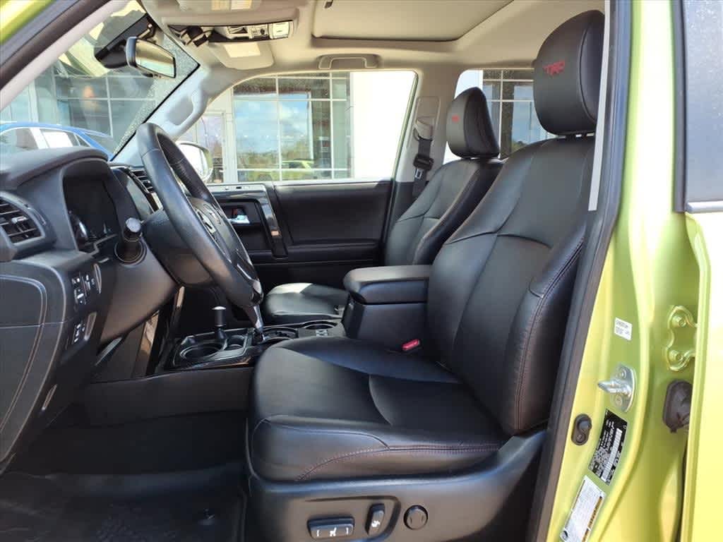 Thumbnail: 2022 Toyota 4Runner - 25