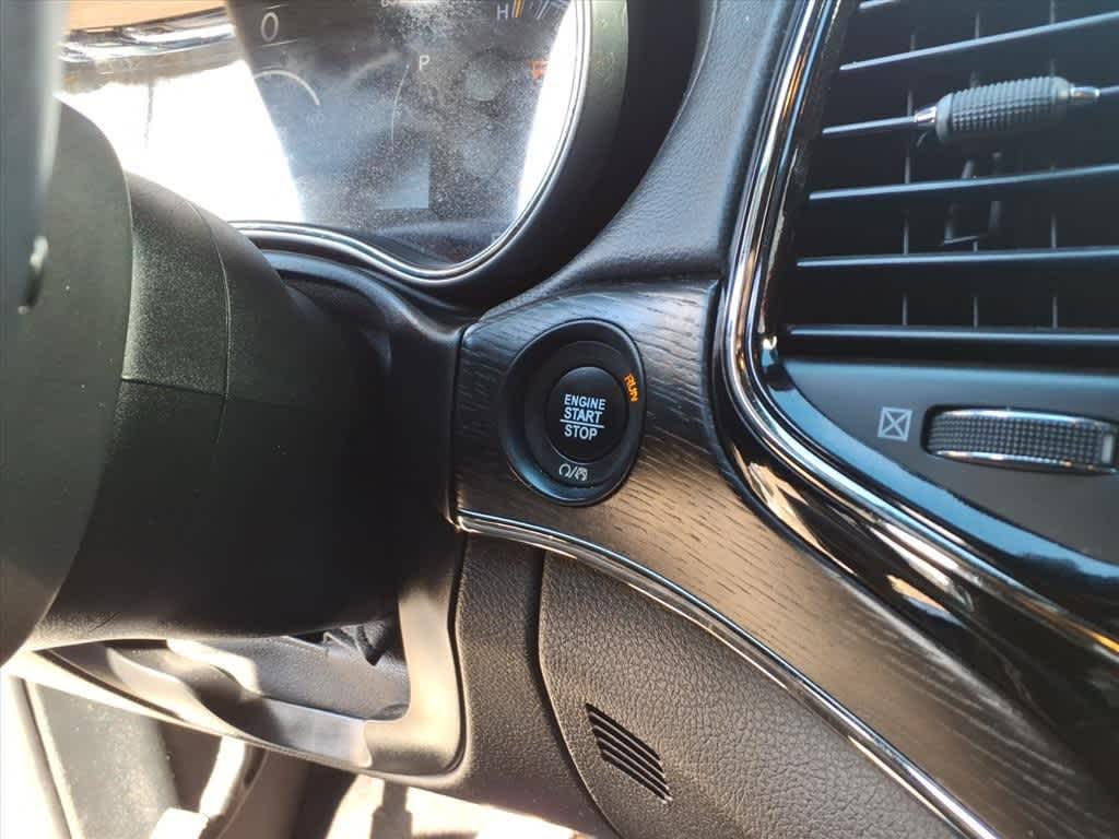 Thumbnail: 2019 Jeep Grand Cherokee - 18