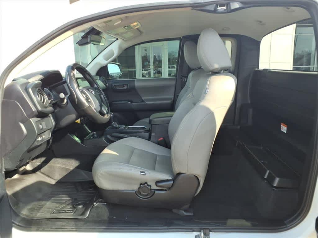 Thumbnail: 2020 Toyota Tacoma - 27