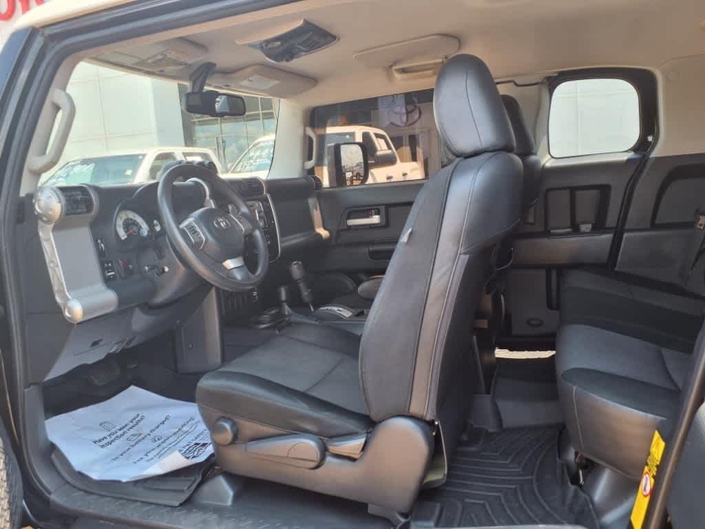 Thumbnail: 2014 Toyota FJ Cruiser - 28