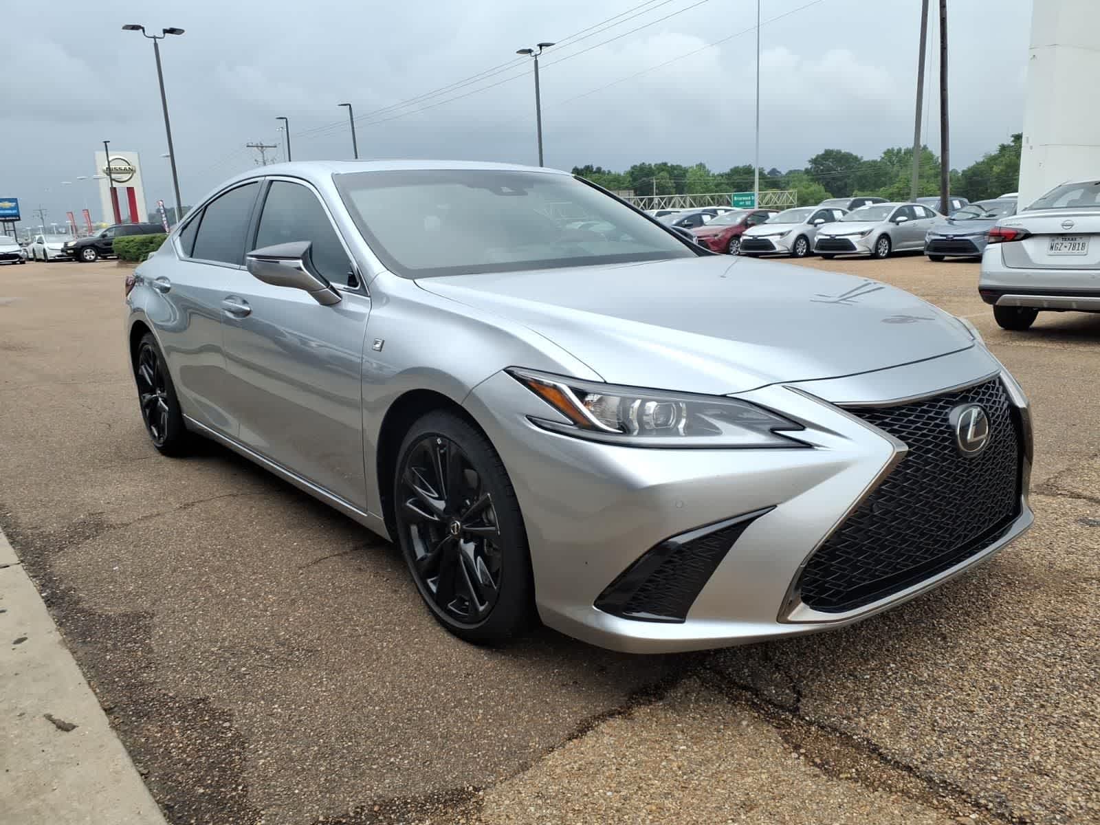 Thumbnail: 2022 Lexus ES - 3