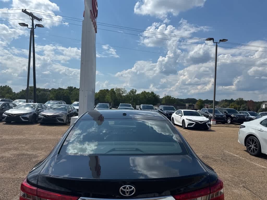 Thumbnail: 2016 Toyota Avalon - 9