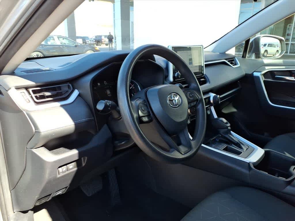 Thumbnail: 2024 Toyota RAV4 - 10