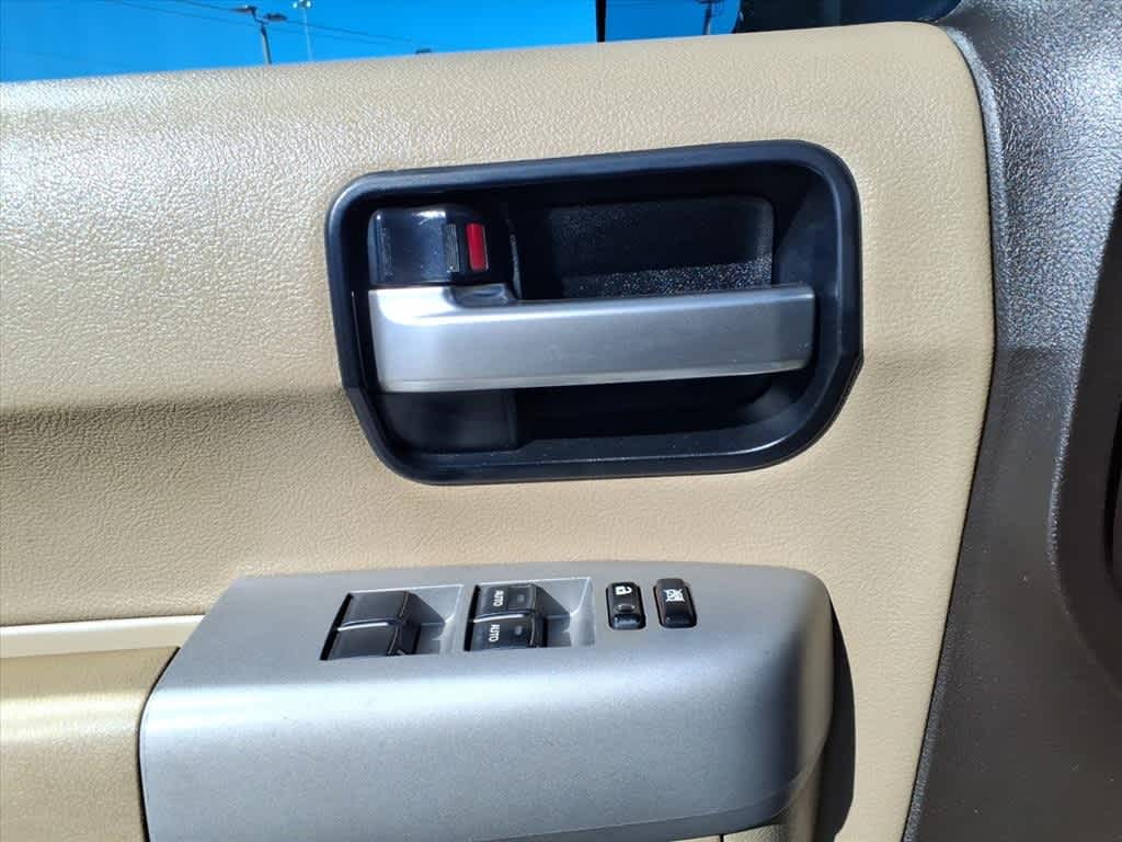 Thumbnail: 2008 Toyota Sequoia - 13