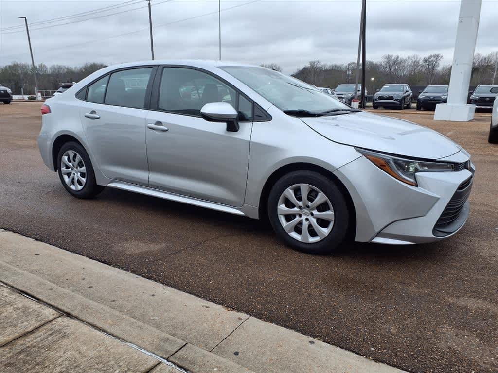 Thumbnail: 2024 Toyota Corolla - 9