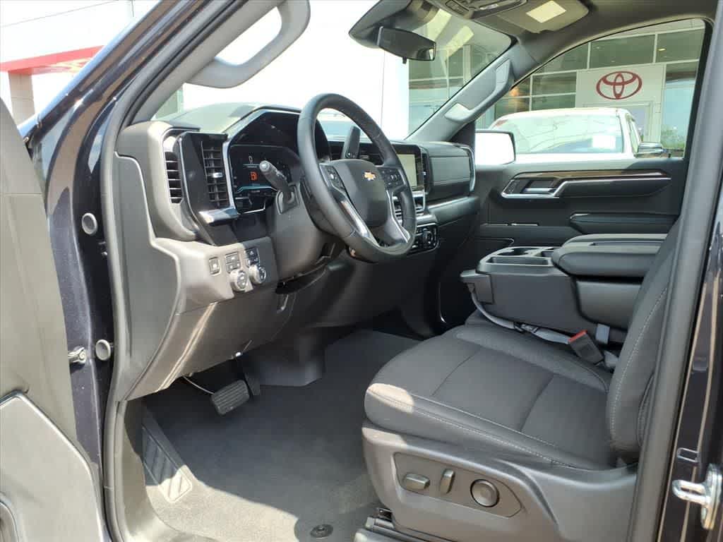 Thumbnail: 2024 Chevrolet Silverado 1500 - 26