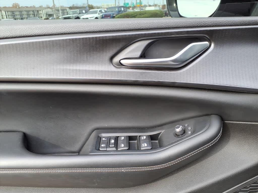 Thumbnail: 2023 Jeep Grand Cherokee - 13