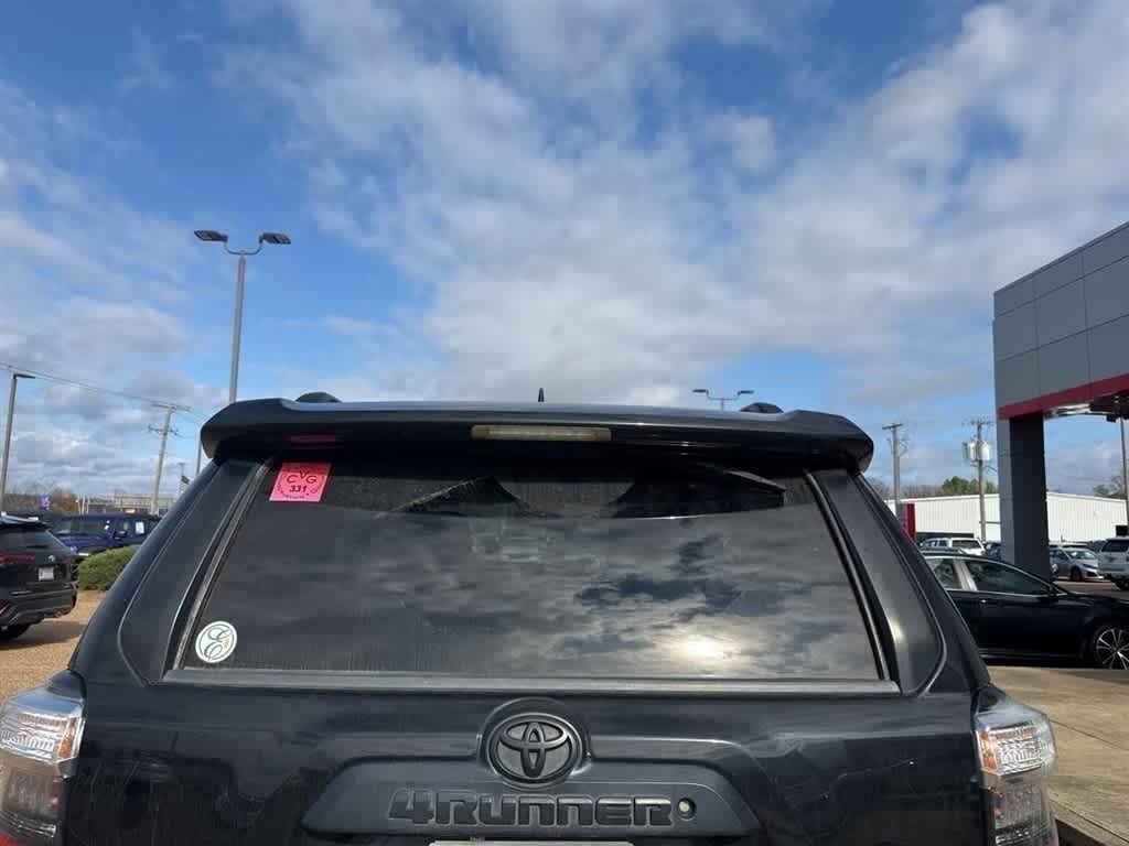 Thumbnail: 2018 Toyota 4Runner - 6