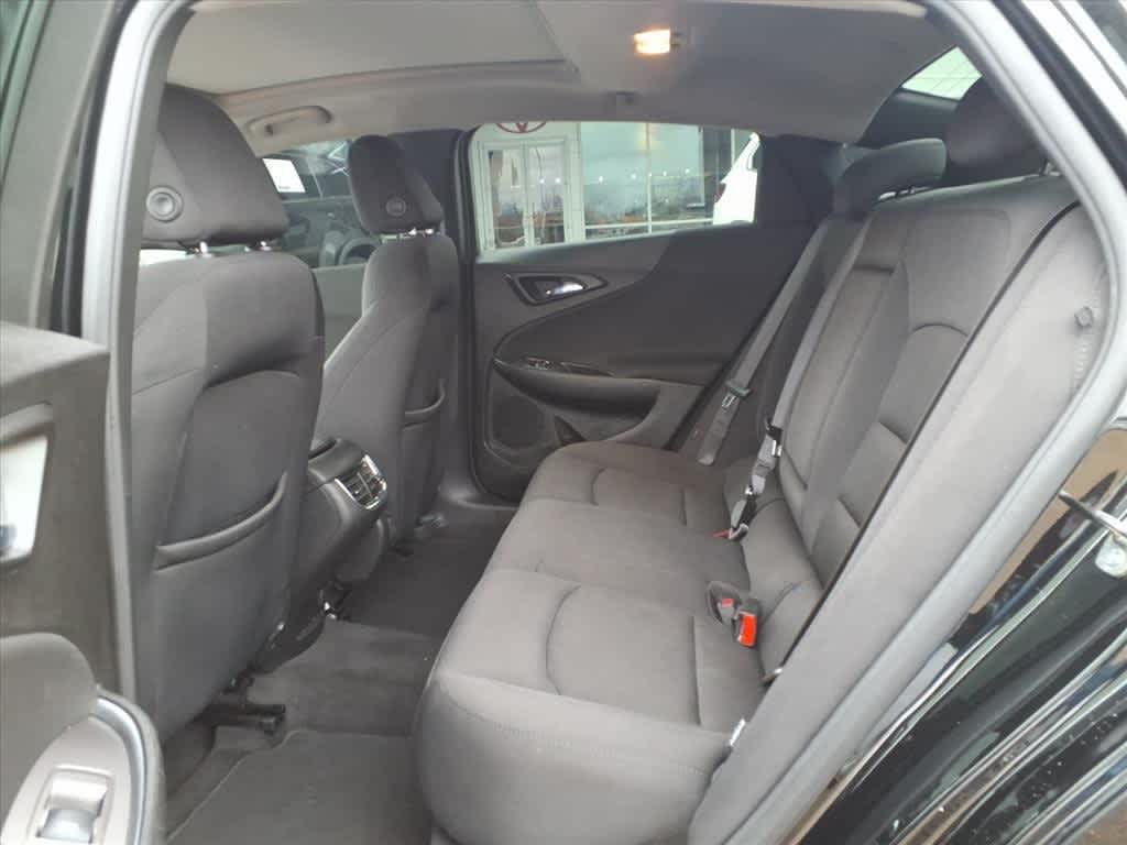 Thumbnail: 2022 Chevrolet Malibu - 27