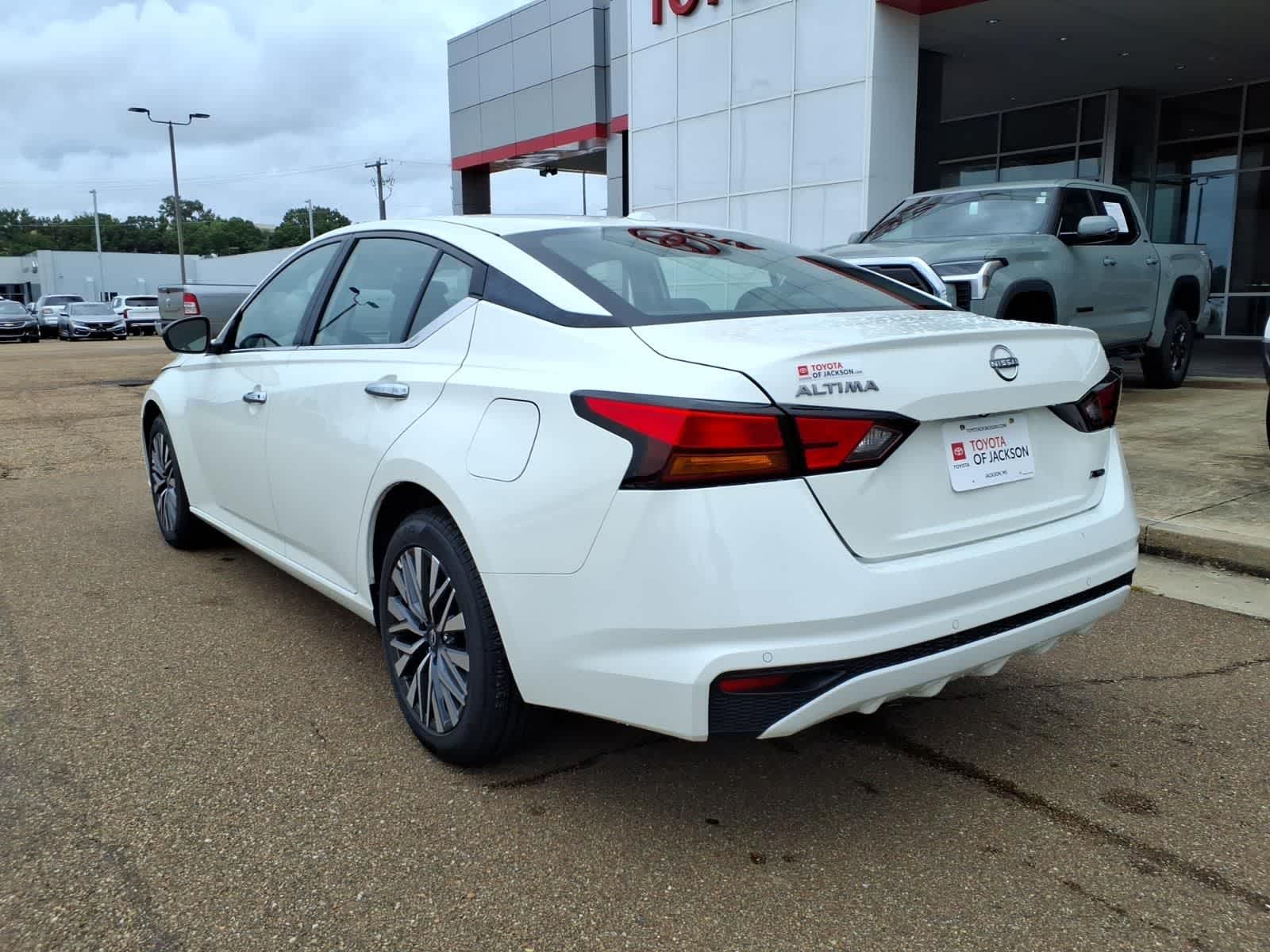 Thumbnail: 2025 Nissan Altima - 7
