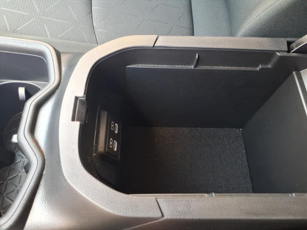 Thumbnail: 2024 Toyota RAV4 - 21