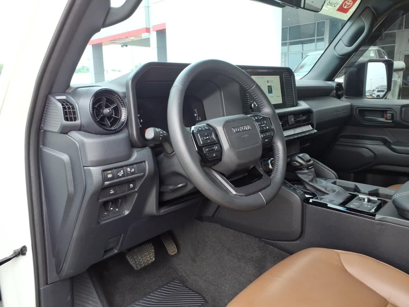 Thumbnail: 2025 Toyota Land Cruiser - 10