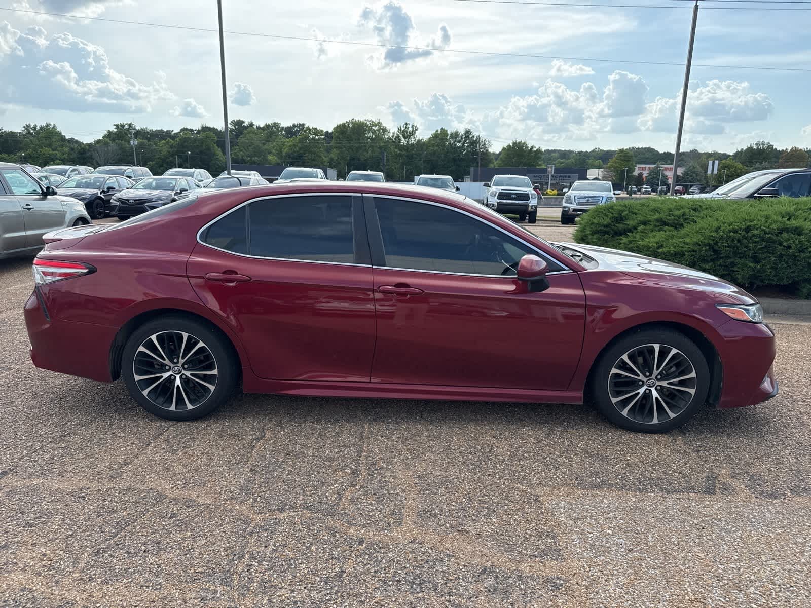 Thumbnail: 2018 Toyota Camry - 4
