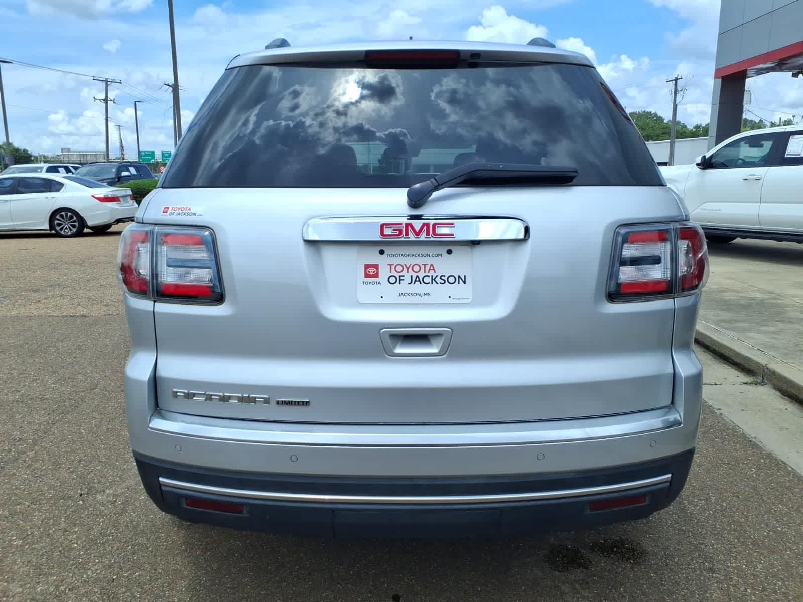 Thumbnail: 2017 GMC Acadia - 6
