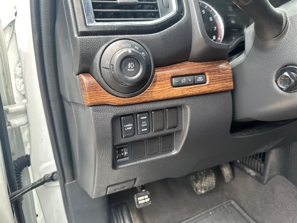 2021 Nissan Titan Platinum Reserve 13