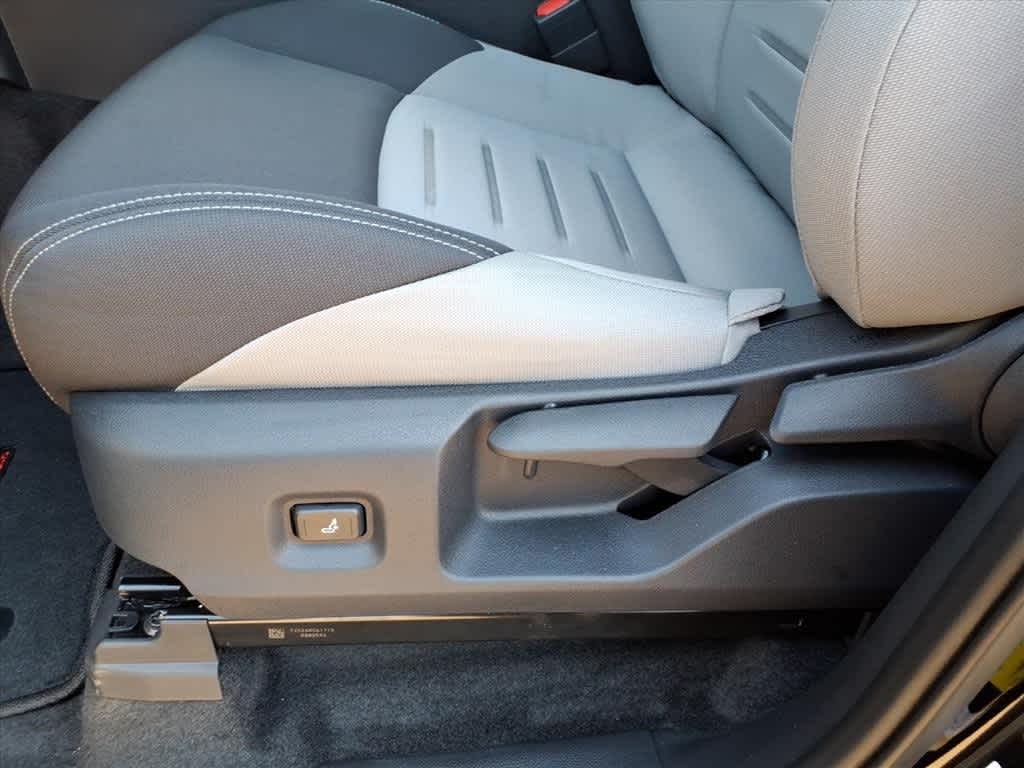 Thumbnail: 2025 Toyota Tacoma - 11