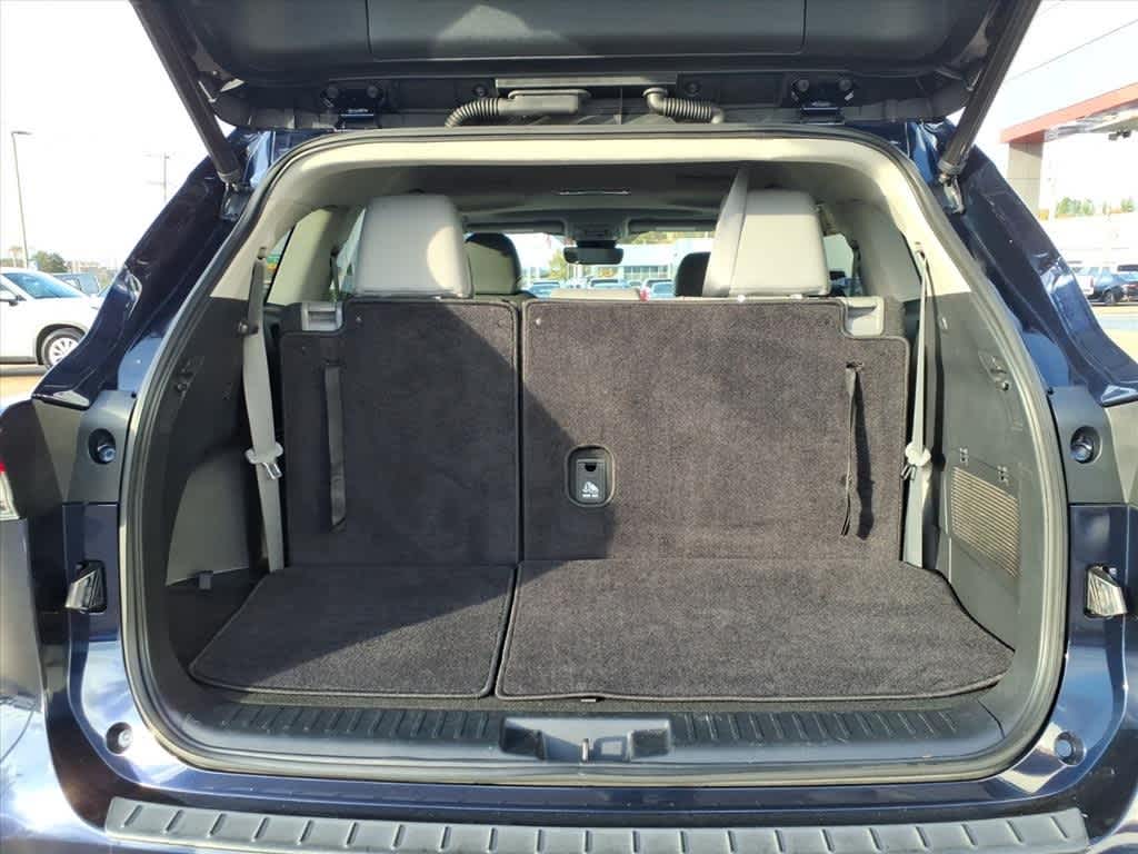 Thumbnail: 2023 Toyota Highlander - 8