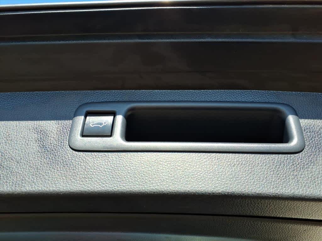 Thumbnail: 2021 Toyota Highlander - 9