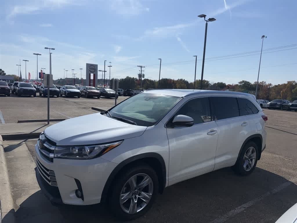 Thumbnail: 2018 Toyota Highlander - 1