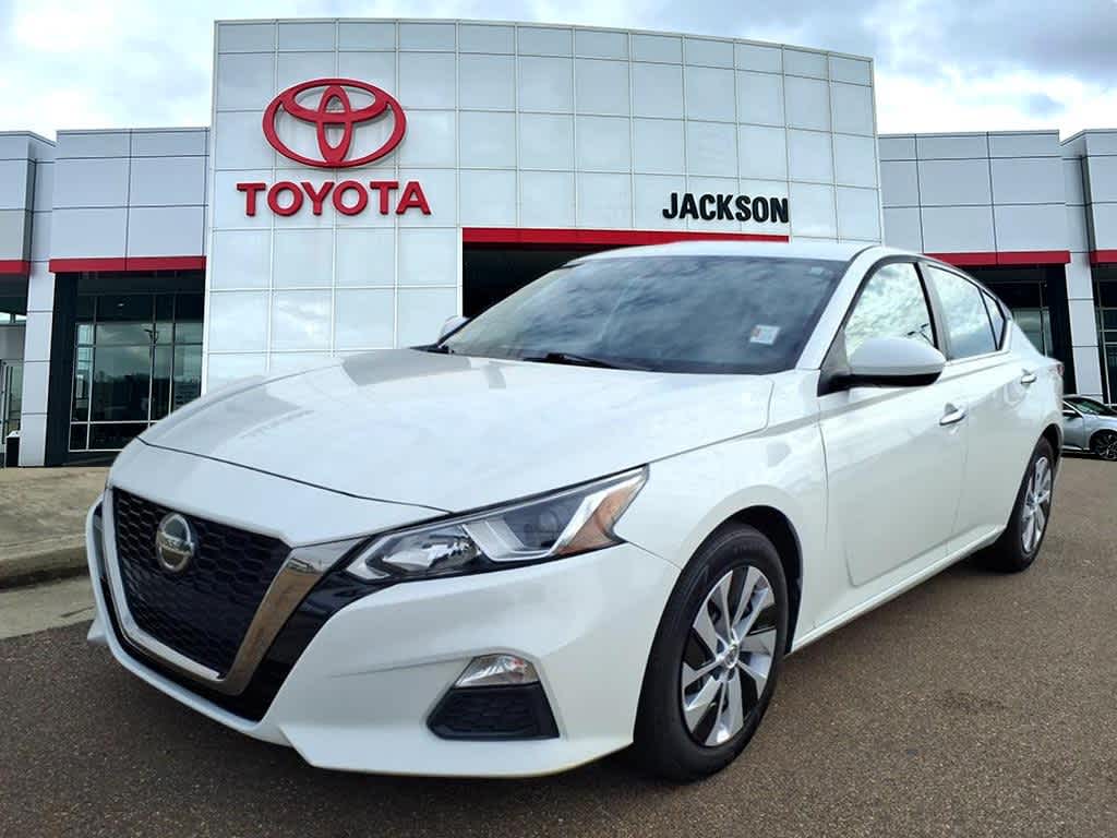 Thumbnail: 2020 Nissan Altima - 1