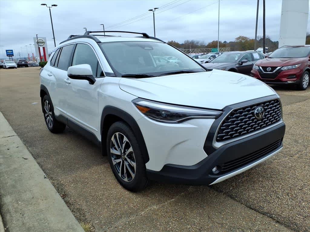 Thumbnail: 2024 Toyota Corolla Cross - 3