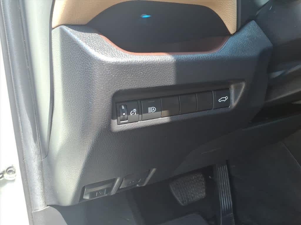 Thumbnail: 2022 Toyota RAV4 - 14