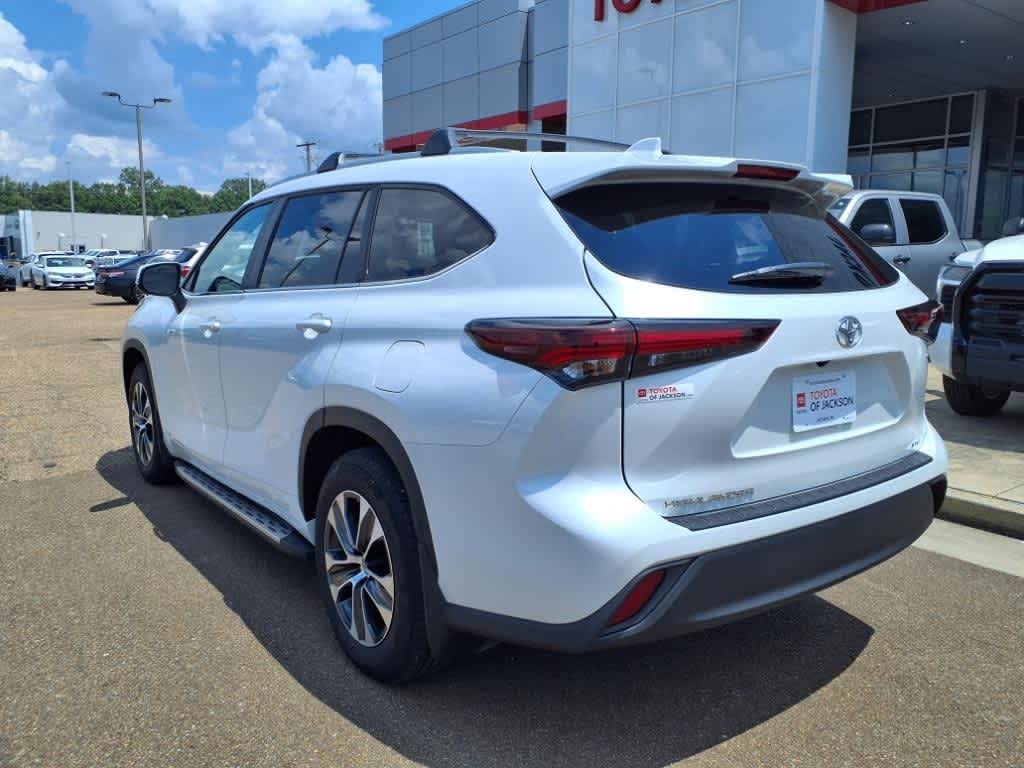 Thumbnail: 2025 Toyota Highlander - 7